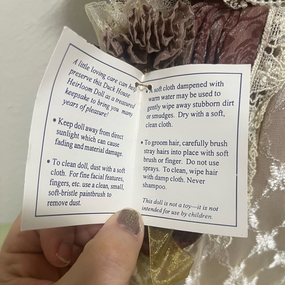 Vintage Duck House heirloom porcelain doll. - Picture 4 of 12